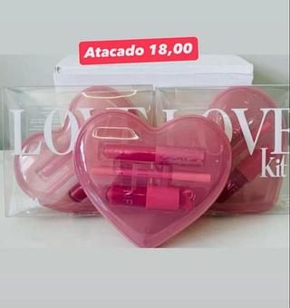 Kit de Maquiagem Love em Estojo de Coração