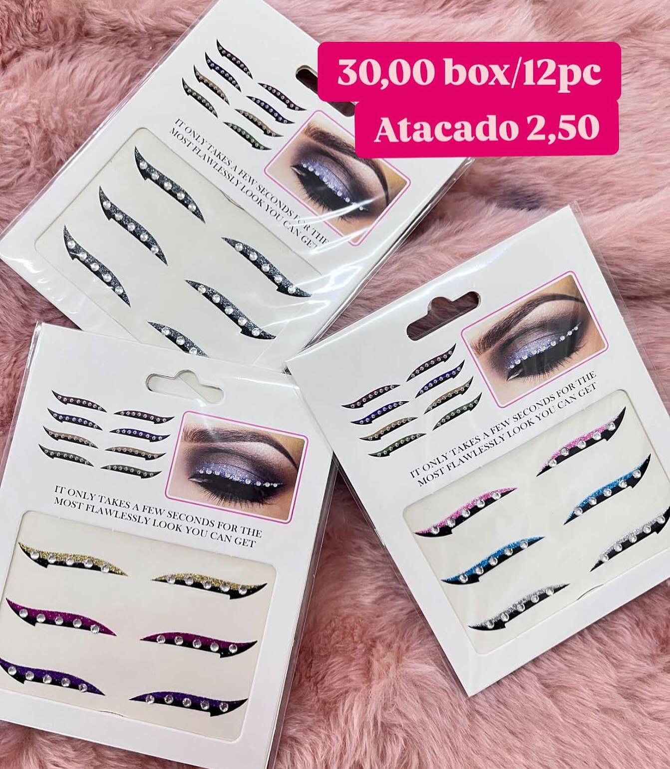 Adesivos de Delineado com Strass