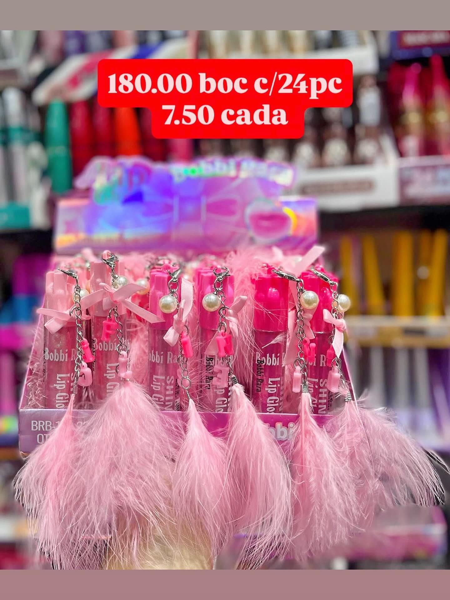 Gloss Labial Bobbi Rara com Chaveiro de Pelúcia