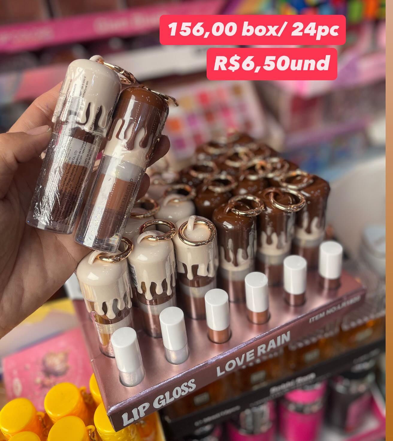 Lip Gloss Love Rain com Pingente Decorativo