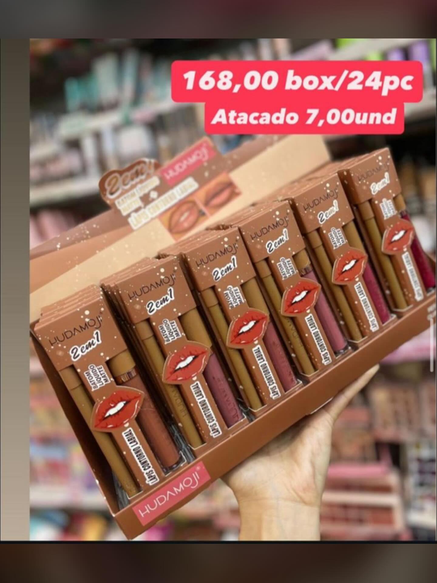 Batom Líquido Matte 2 em 1 HudaMoji — apresentação marrom