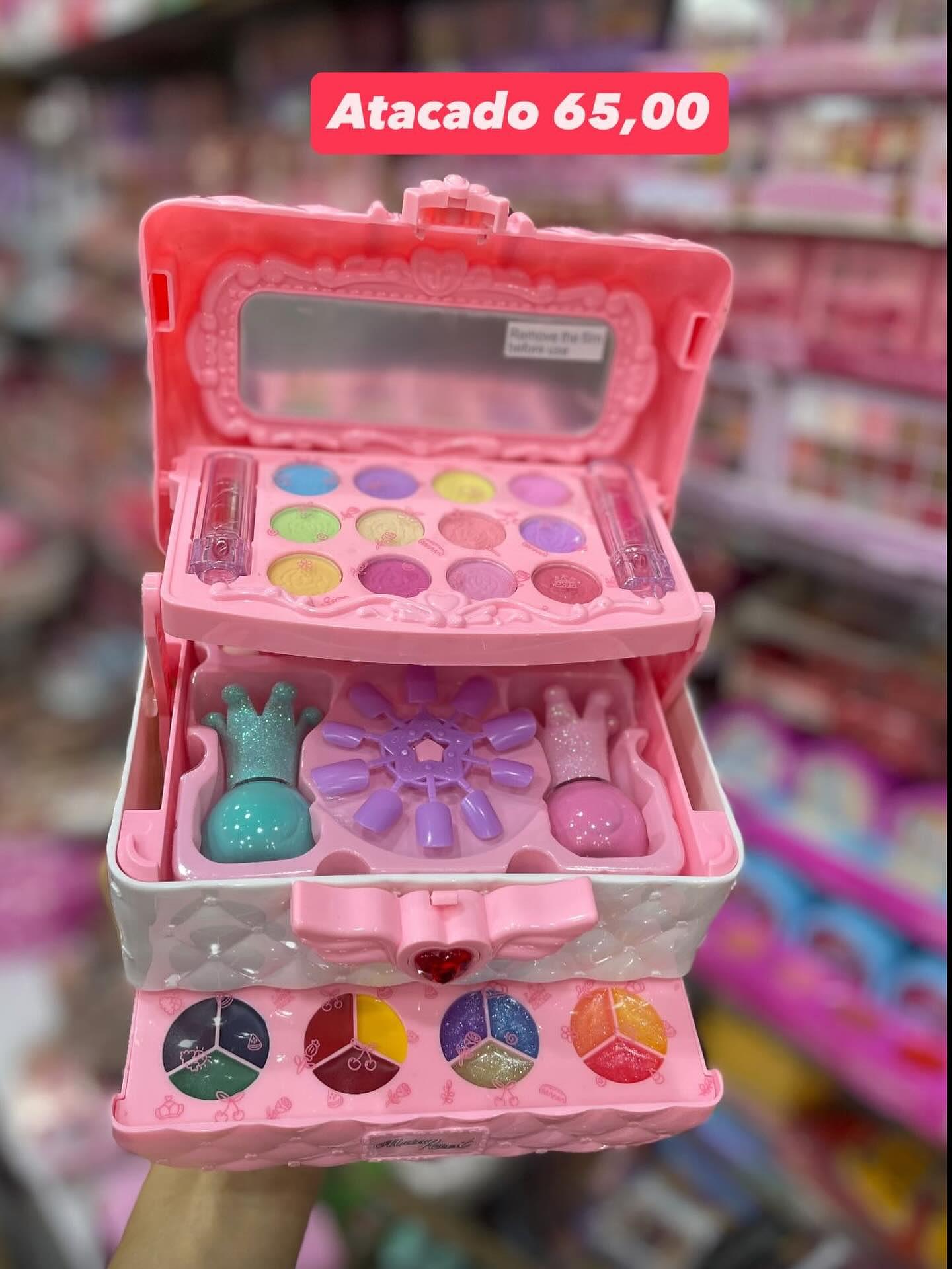 Kit de Maquiagem em Maleta Rosa