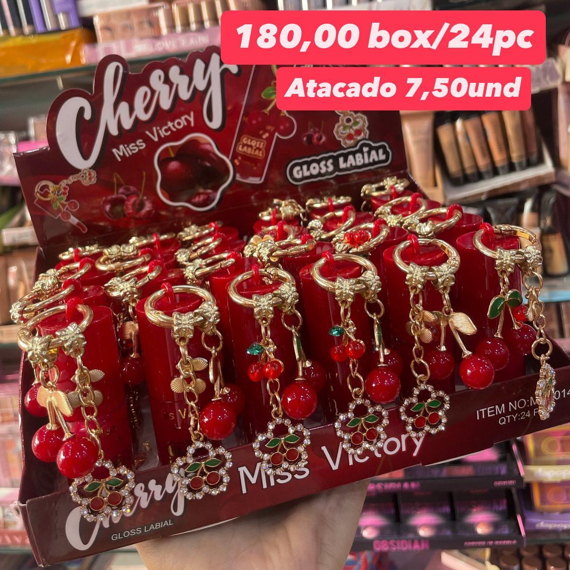 Gloss Labial Cherry Bomb Miss Victory com Chaveiro