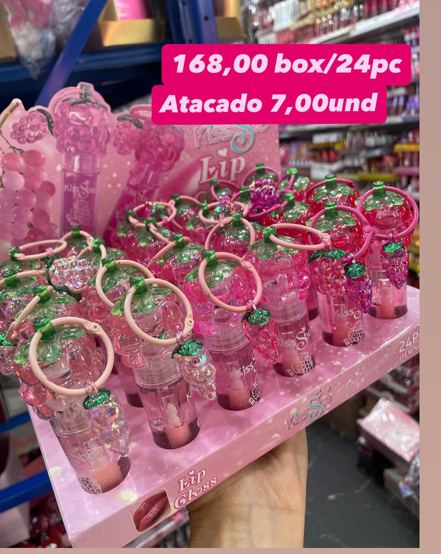 Lip Gloss Kiss She com Chaveiro de Uva